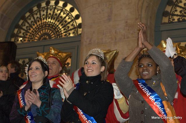 parade-lumineuse-022.jpg - Les trois Reines